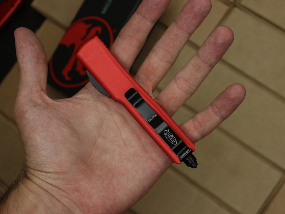 Нож Microtech Ultratech S/E - красная рукоять, клинок сатин RK-355