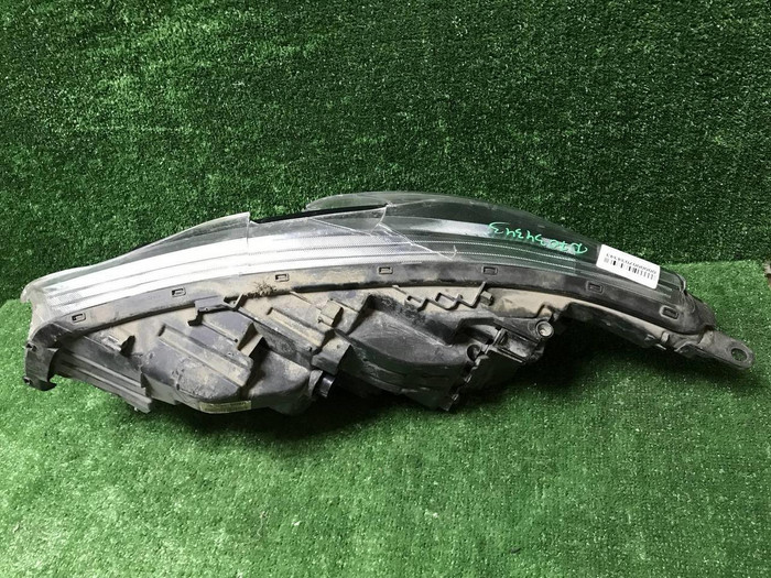 Битая Фара правая Kia Sorento 3 UM Prime 17-20 LED