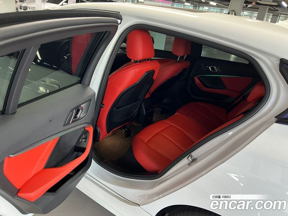 BMW 1 Series (F40) 120i M Sports (08.2021)