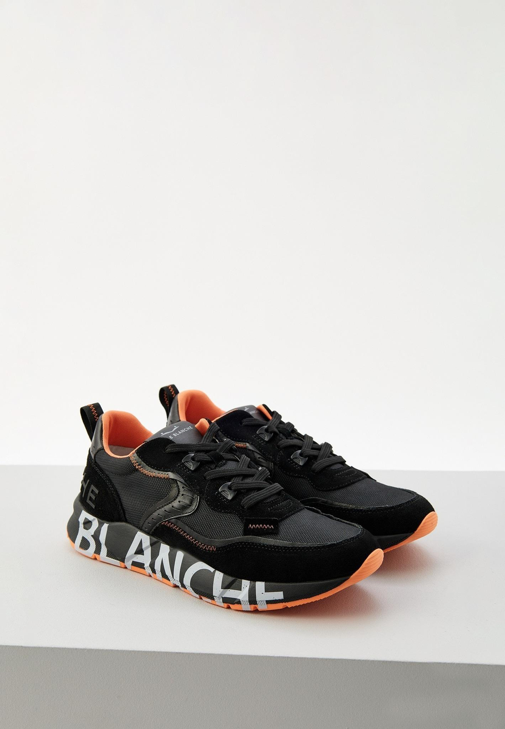 Кроссовки муж. Voile Blanche CLUB01 черный задник оранж