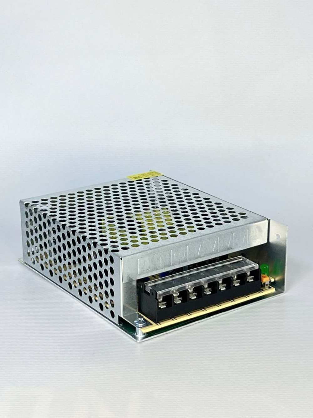 Блок питания 12В 8.3А 100W (метал) B2L100ESB для светодиодной ленты, светильника и оборудования