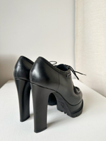 Кожаные туфли Louis Vuitton, 38