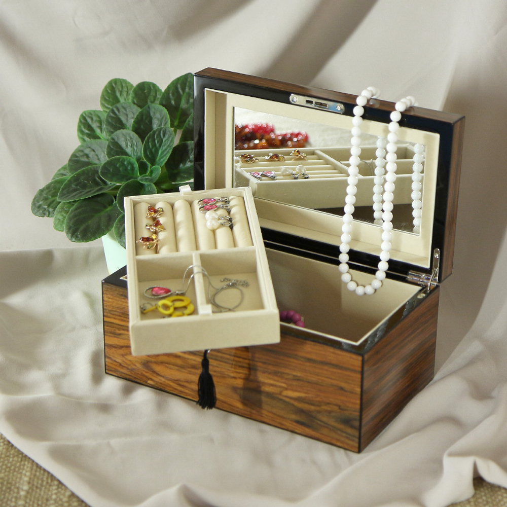 Шкатулка ювелирная