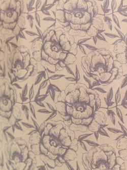 Платье с квадратным вырезом