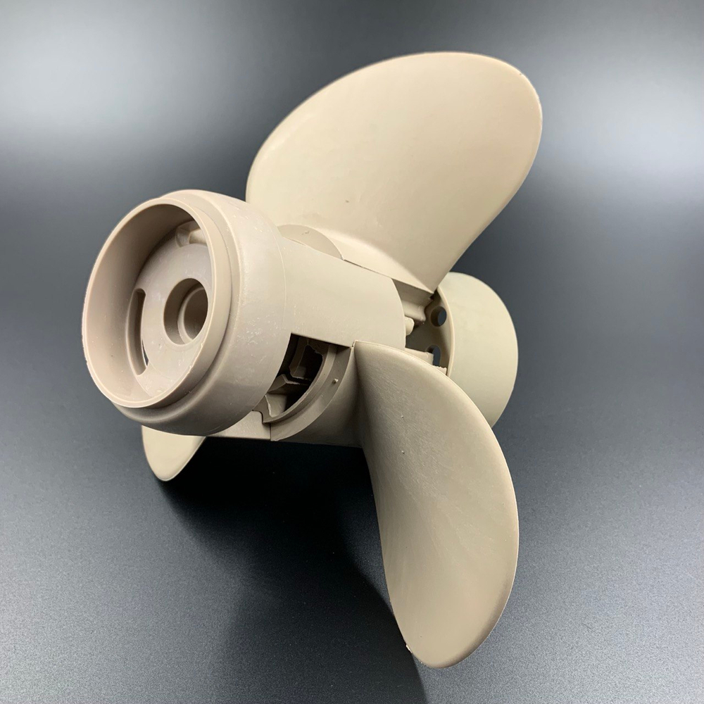 Гребной винт Suzuki DT9.9A-DT15A, DF9.9B, DF8A-20A (3x9-1/4x9) (Пластиковый композиционный)