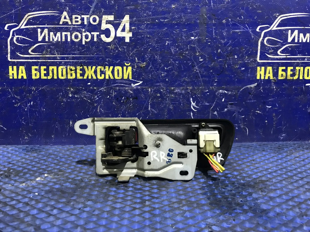 Ручка двери задней правой салонная Honda INTEGRA 1996