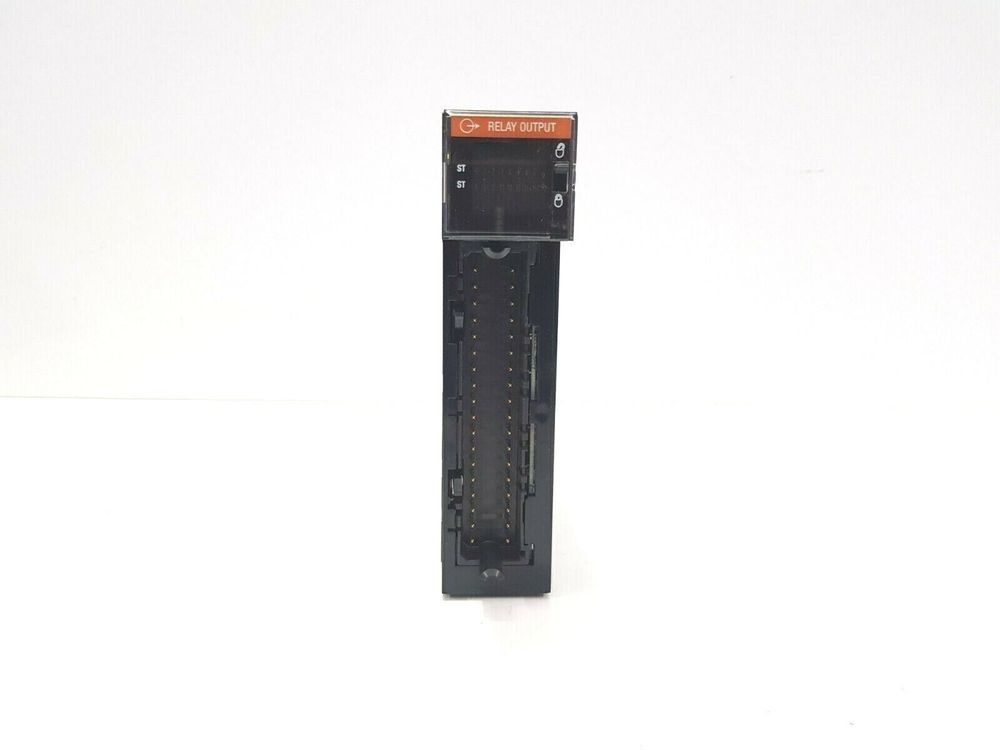 Программируемый логический контроллер (PLC) ALLEN BRADLEY CONTROLLOGIX