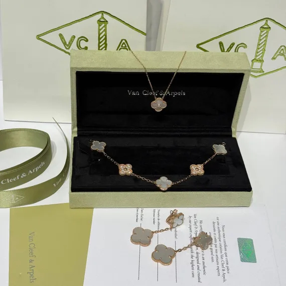 Подвеска Van Cleef &amp; Arpels Alhambra