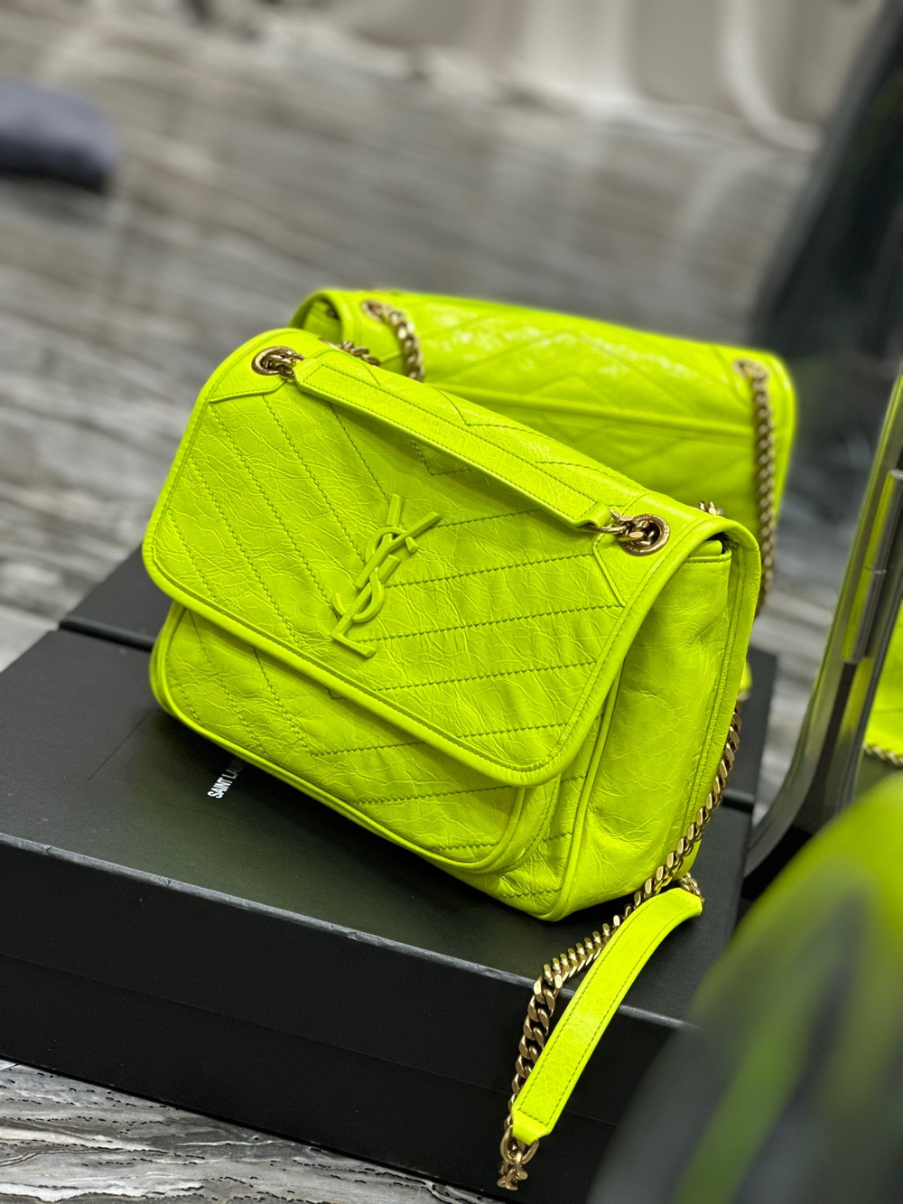 Saint Laurent Niki 28 cm