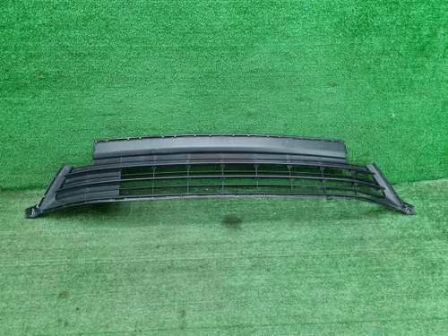 Решетка переднего бампера Toyota RAV 4 ca40 15-19