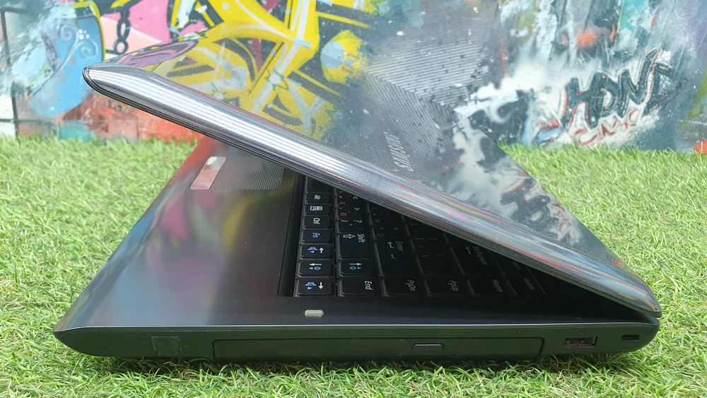 Ноутбук Samsung 4Gb