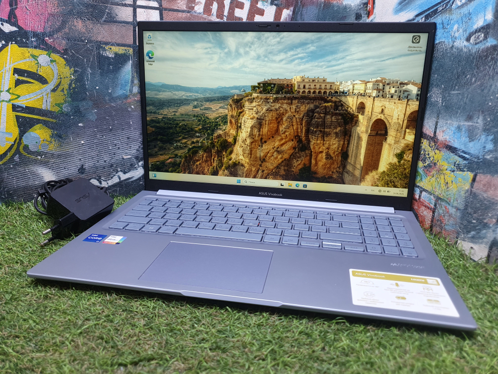 Ноутбук ASUS i7-12/16Gb/FHD/VivoBook 15 X1502Z