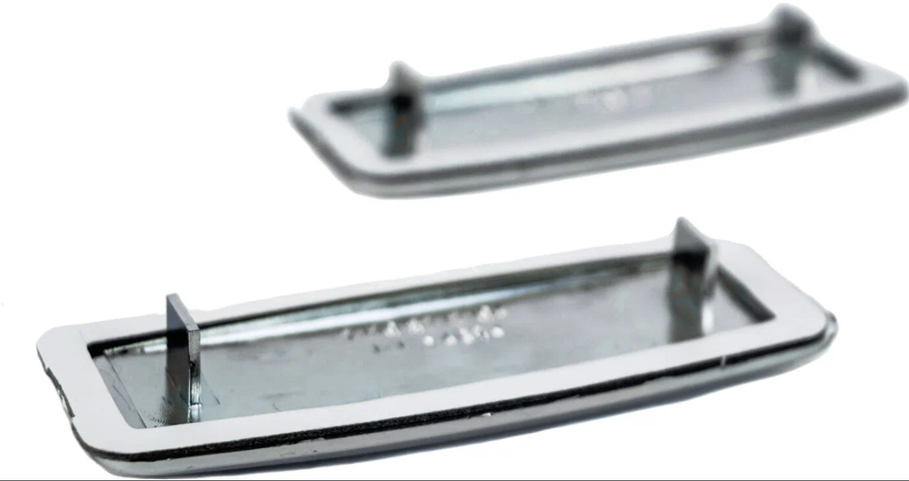 Заглушки повторителя поворота серебристые Приора SE для ВАЗ 2108-21099, 2110-2110, 2113-2114, Лада Калина, Приора, Гранта