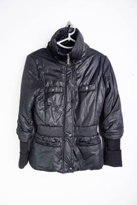 Куртка Kira Plastinina стильная, маркировка XS, визуально на 42 размер