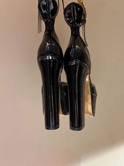 Босоножки Tan-Go Valentino