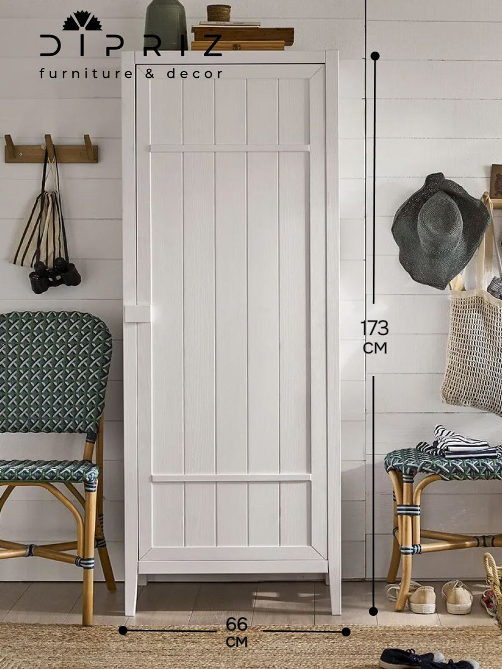 Распашной белый шкаф Карлос с 4 полками для одежды и посуды из массива сосны