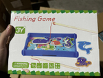 Развивающая игрушка деревянная Рыбалка маленькая с рыбкаами, коробка C-41671