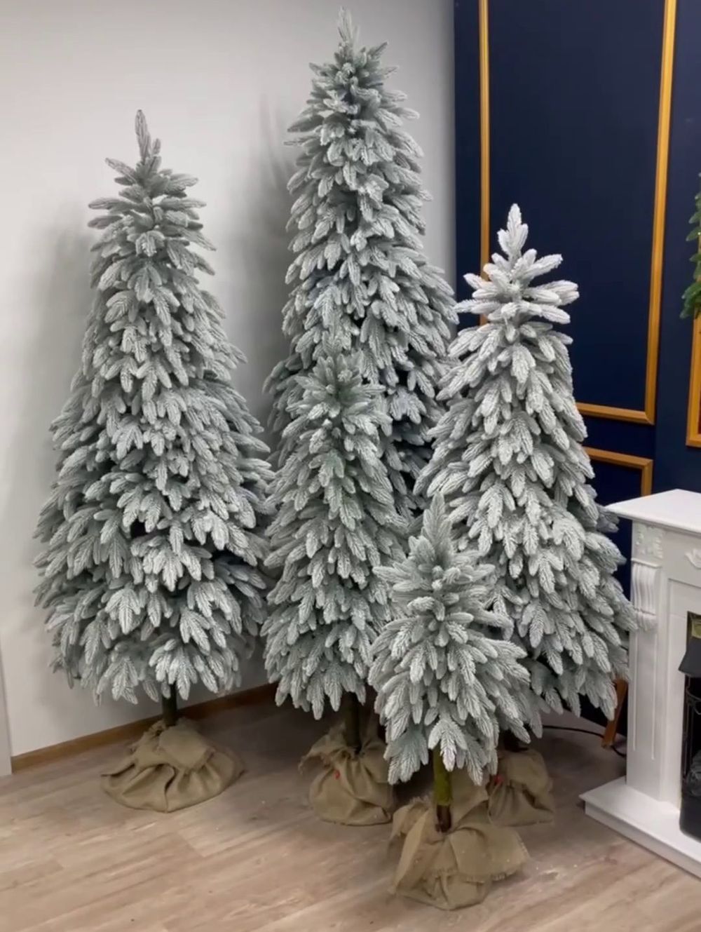 Заснеженная елка на ножке «Иветта» (Литая хвоя) 110 см / 1,1 м