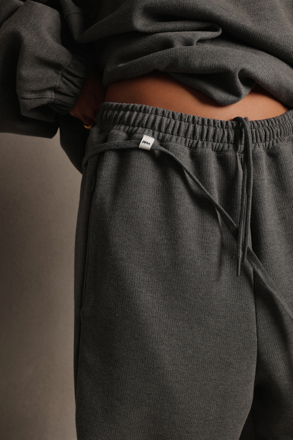 Брюки на шнурке