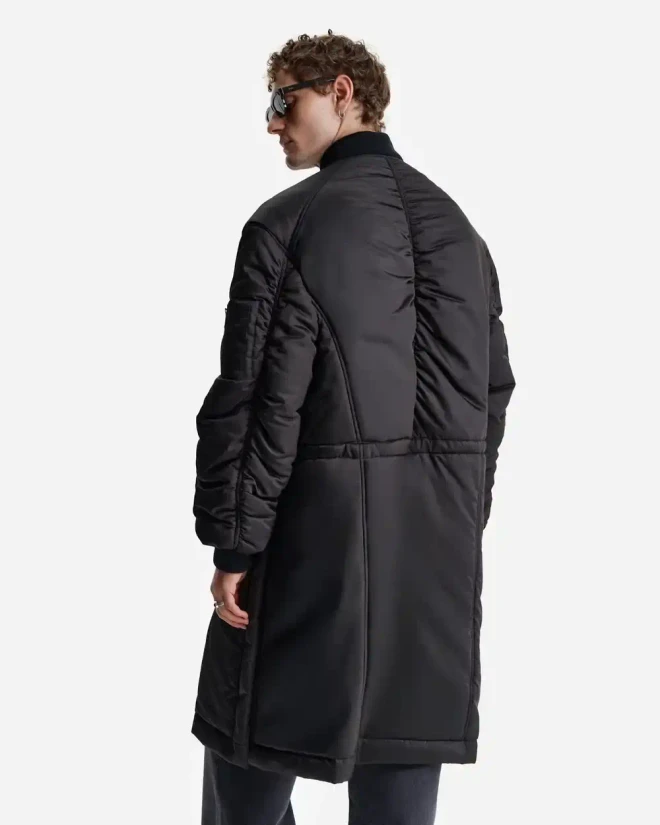 Утепленное пальто из нейлона