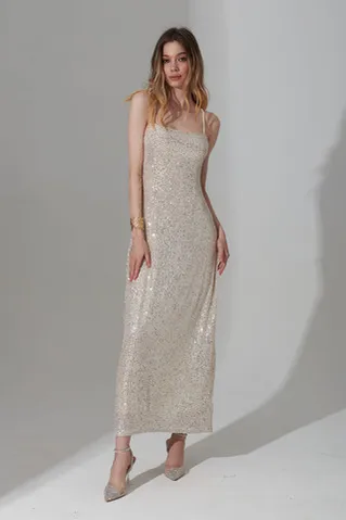 Платье длинное на бретелях цвета шампань