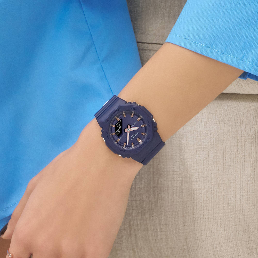 Женские наручные часы Casio G-Shock GMA-P2100M-2A