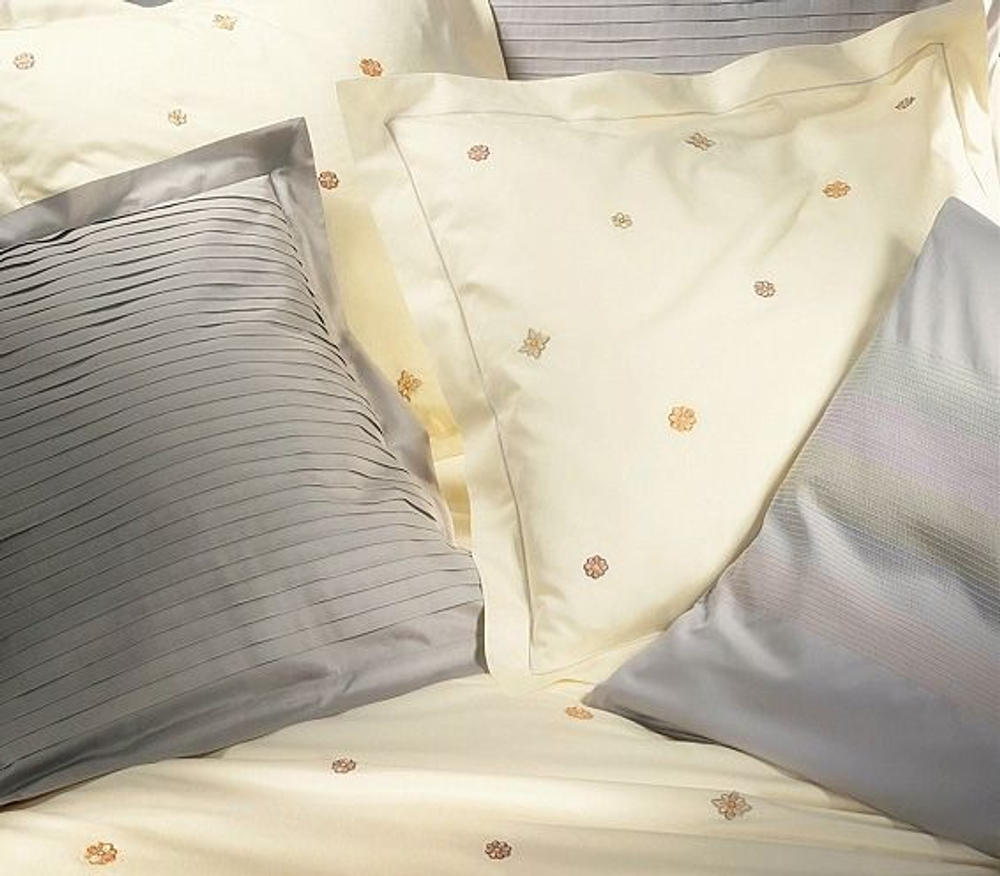 Наволочка для валика 15х40 Christian Fischbacher Luxury Nights Fioretti 708 Швейцария фото