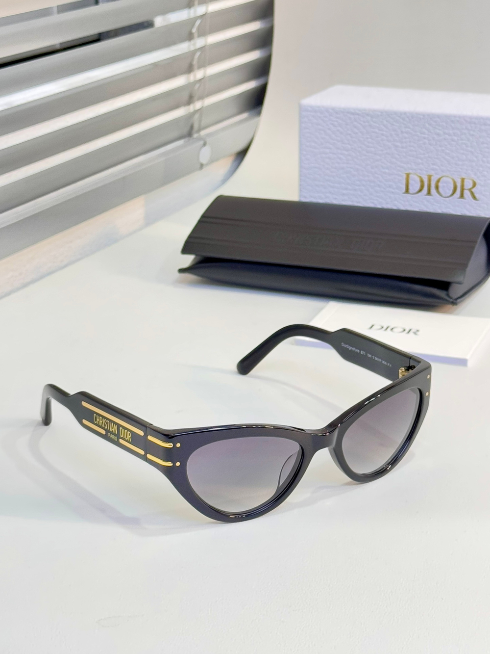 Солнцезащитные очки