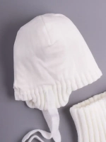 Шапка осенняя детская на завязках и снуд