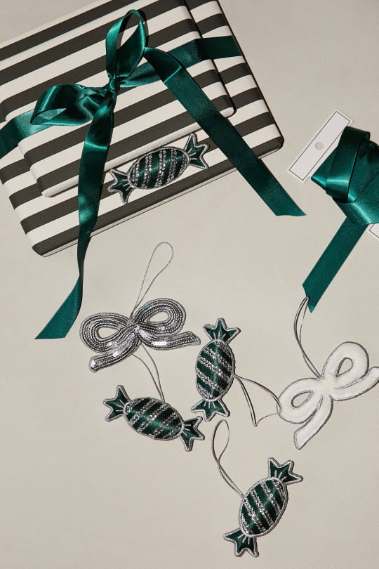 H&M ЕЛОЧНОЕ УКРАШЕНИЕ С ВЫШИВКОЙ, ЗЕЛЕНЫЙ