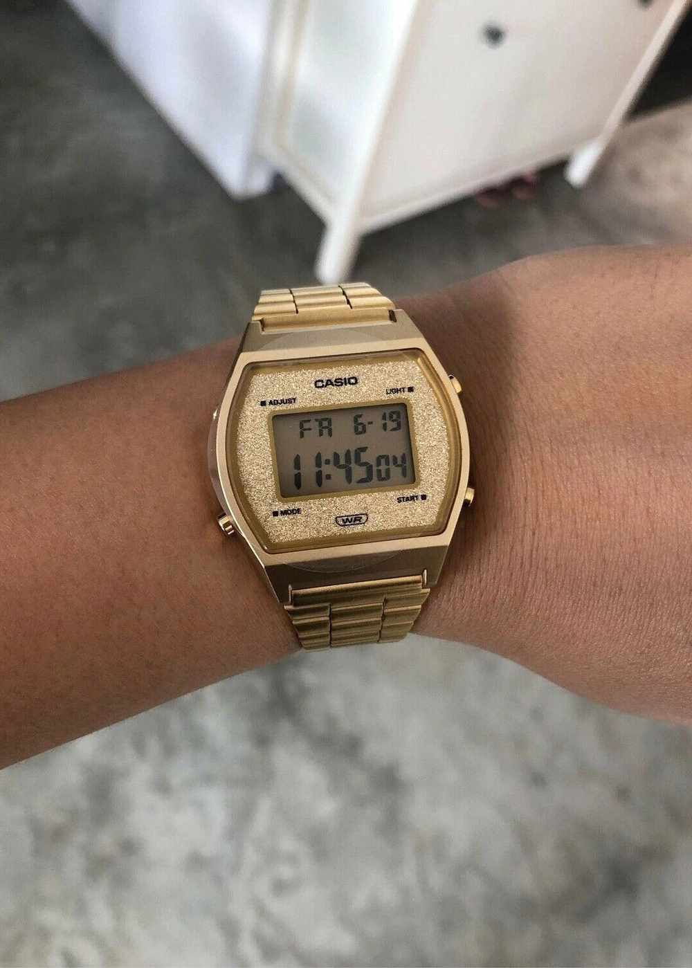 Часы Casio B640WGG-9EF