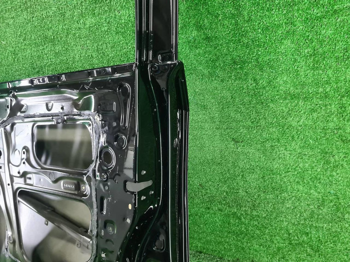 Дверь передняя правая Land Cruiser 200 (2015-2021)