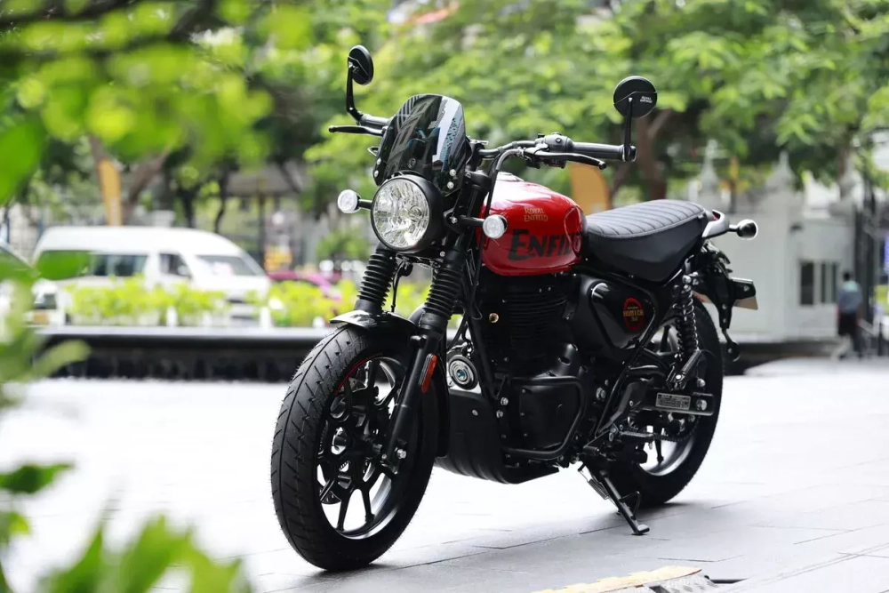 Royal Enfield Hunter 350 Rebel Red