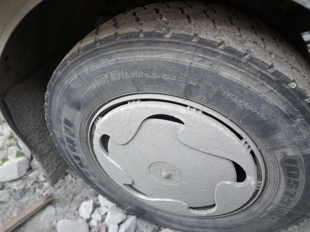 DongFeng C120 Бортовой (Евроборт) 2818F-51 (Евроборт, Дизельный, 3,8 л., 166 л.с., МТ)