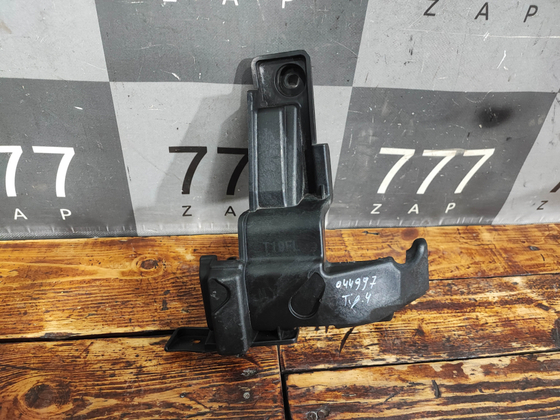 Кронштейн переднего бампера левый Chery Tiggo 4 Pro 20-нв Б/У Оригинал 602002057AA