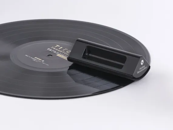 Analog Renaissance Record Velvet Brush White