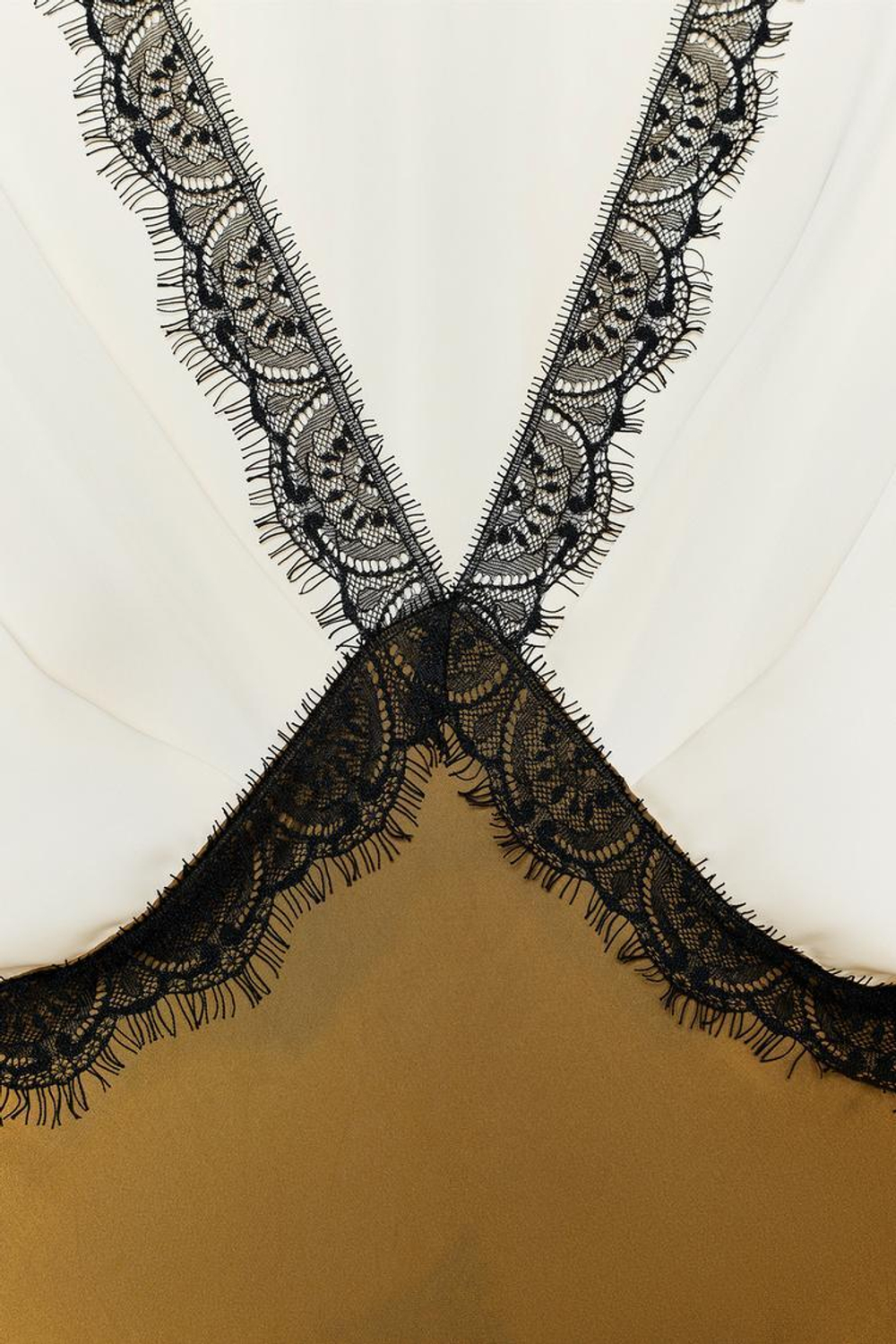 ZARA АТЛАСНОЕ ПЛАТЬЕ МИДИ С КРУЖЕВОМ И КОНТРАСТНОЙ ОТДЕЛКОЙ, ЭКРЮ/ХАКИ