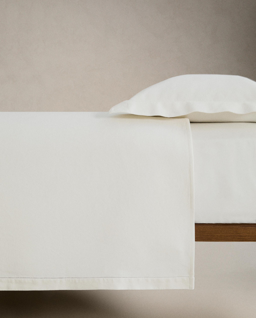 Zara Home покрывало из хлопка, молочный