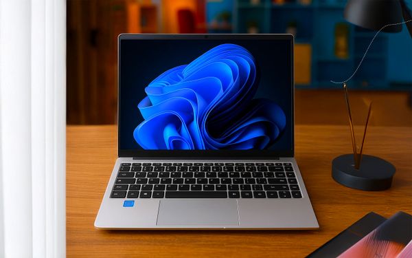 Ноутбук для дома и офиса до 50 000 рублей: WatchMe Intel_Watch Ноутбук 15.6&quot;, Intel Celeron, RAM 16 ГБ, SSD, Intel HD Graphics 500, Windows Pro