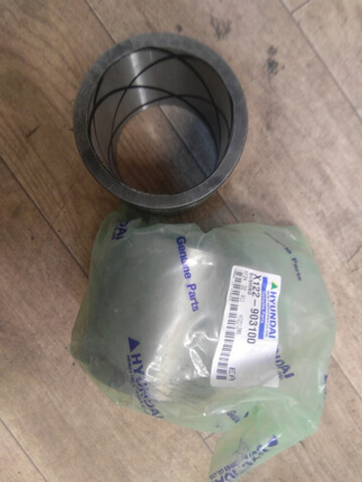 Втулка X122-903100