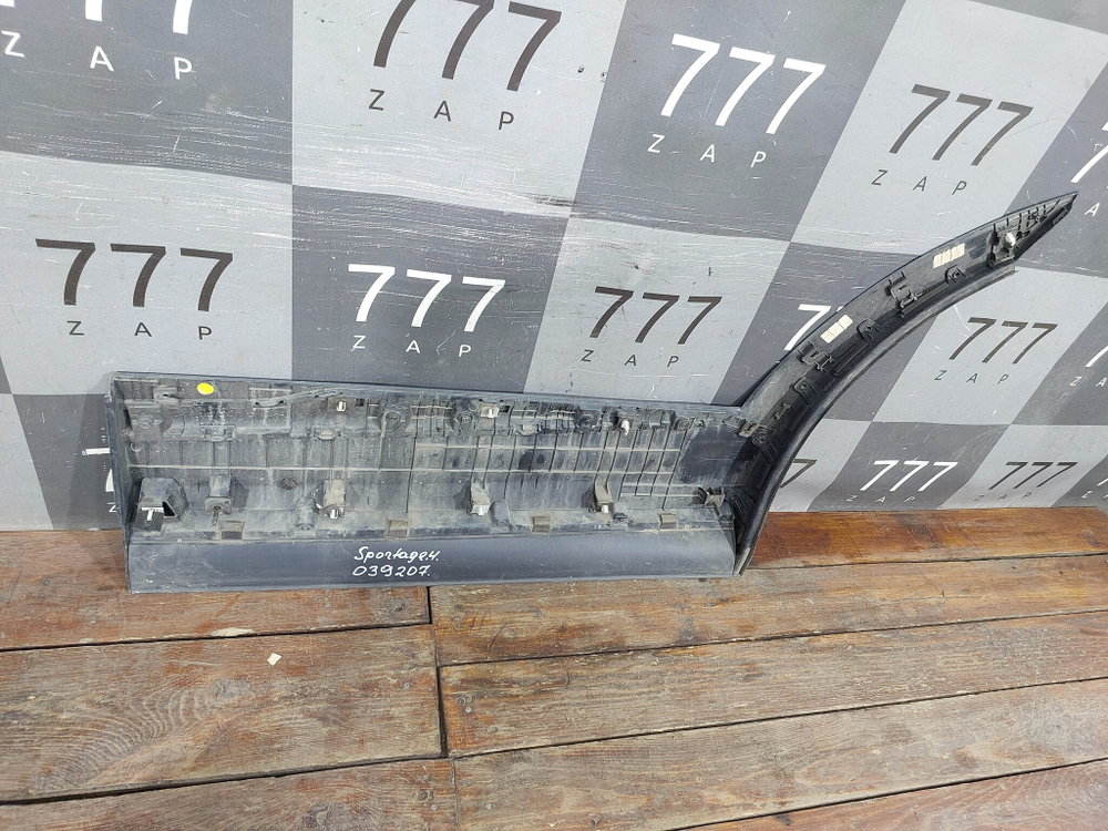 Накладка двери задней правой Kia Sportage 5 (NQ5) 21-нв Б/У Оригинал 87734P1000