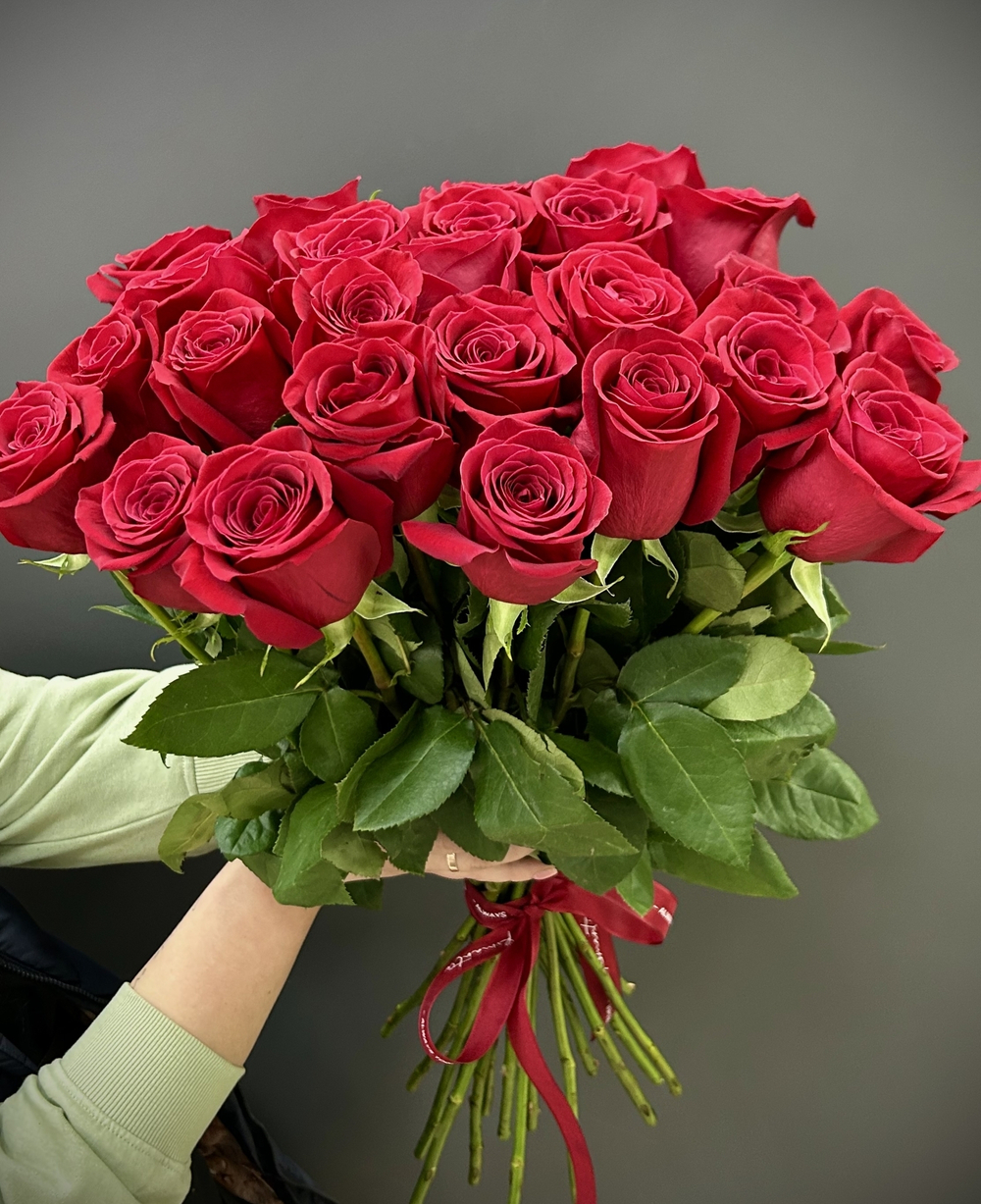33 красные розы Фридом