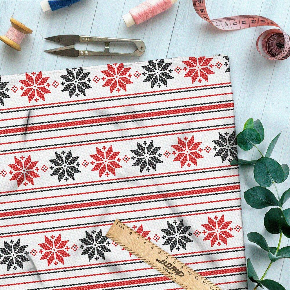 Ткань лён полосатый узор на славянской рубахе с вышивкой