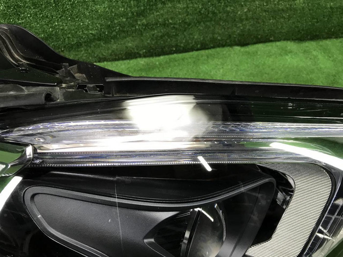 Фара правая Mercedes GLE V167 (2018-2024) LED