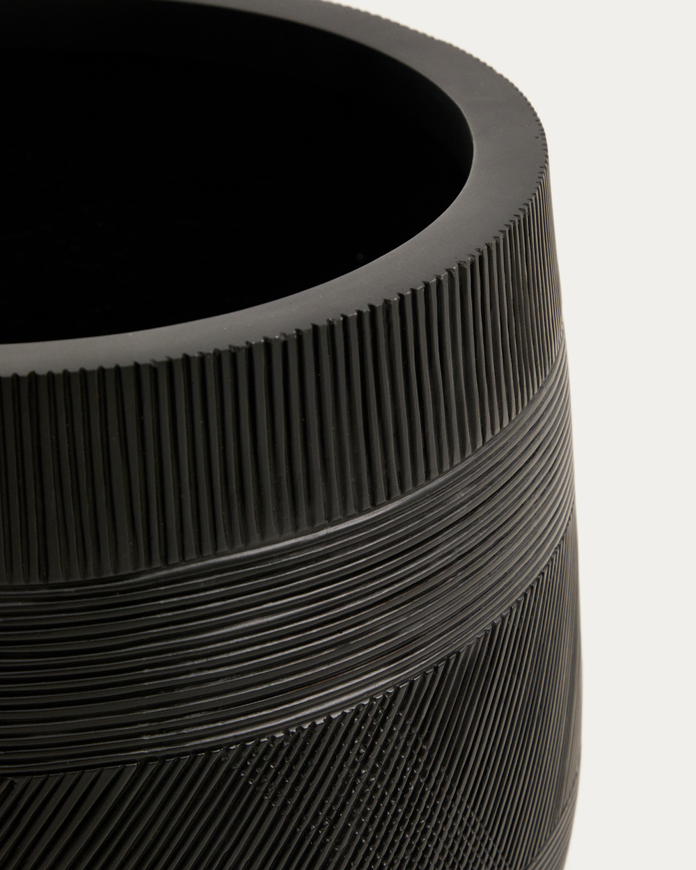 Набор из двух черных кашпо Tival с эффектом цемента, диаметр 50 см/34 см