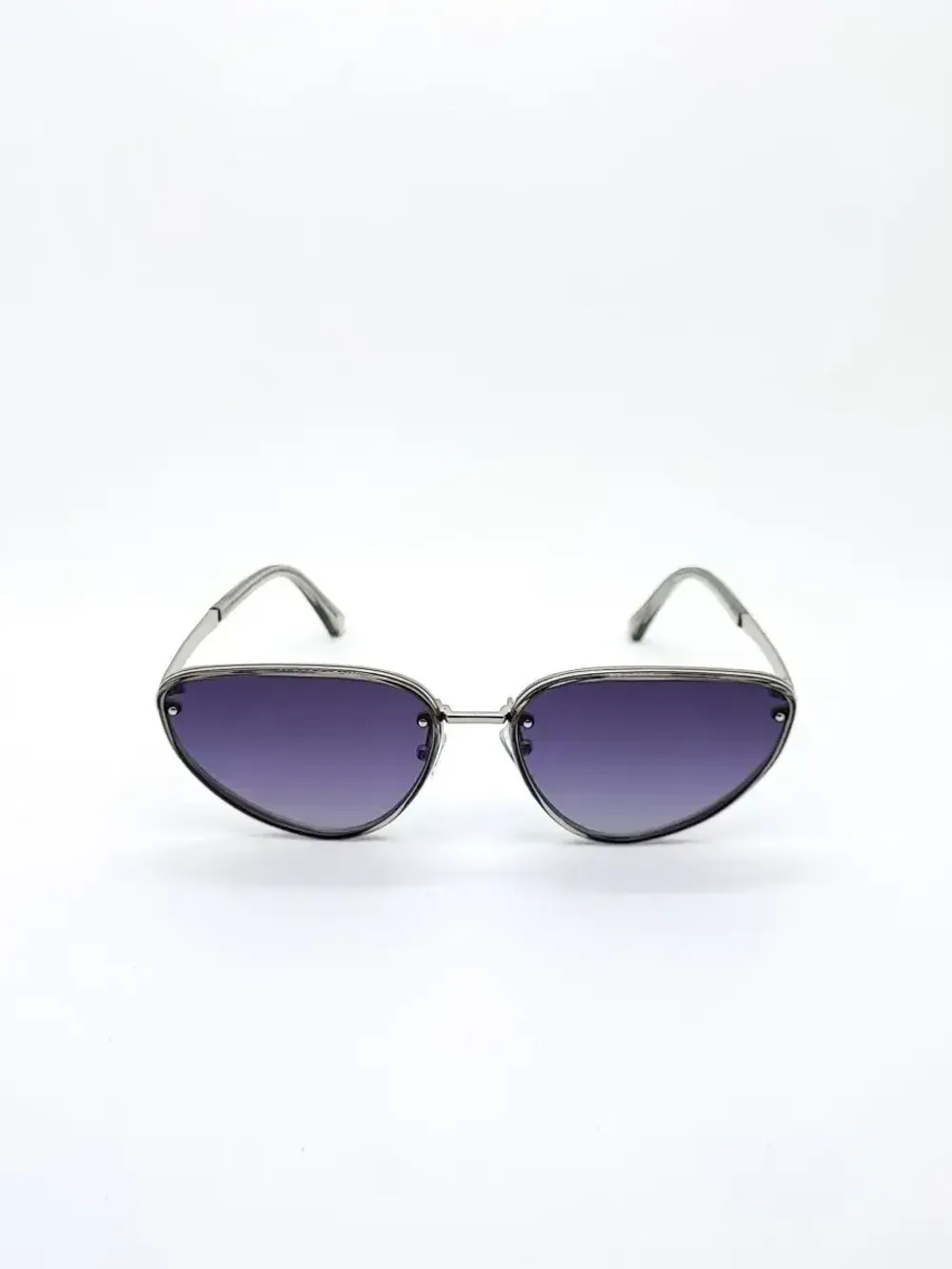 Очки солнцезащитные