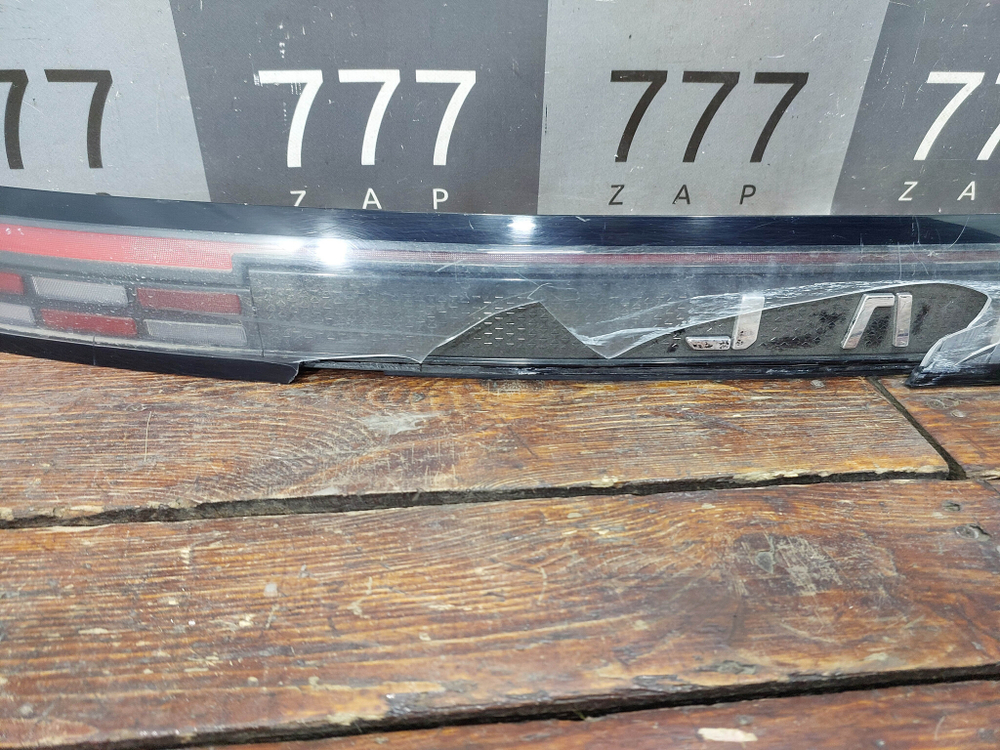 Фонарь зaдний крышки багажника с дефектом Jaecoo J7 23-нв Б/У Оригинал 605001226AA