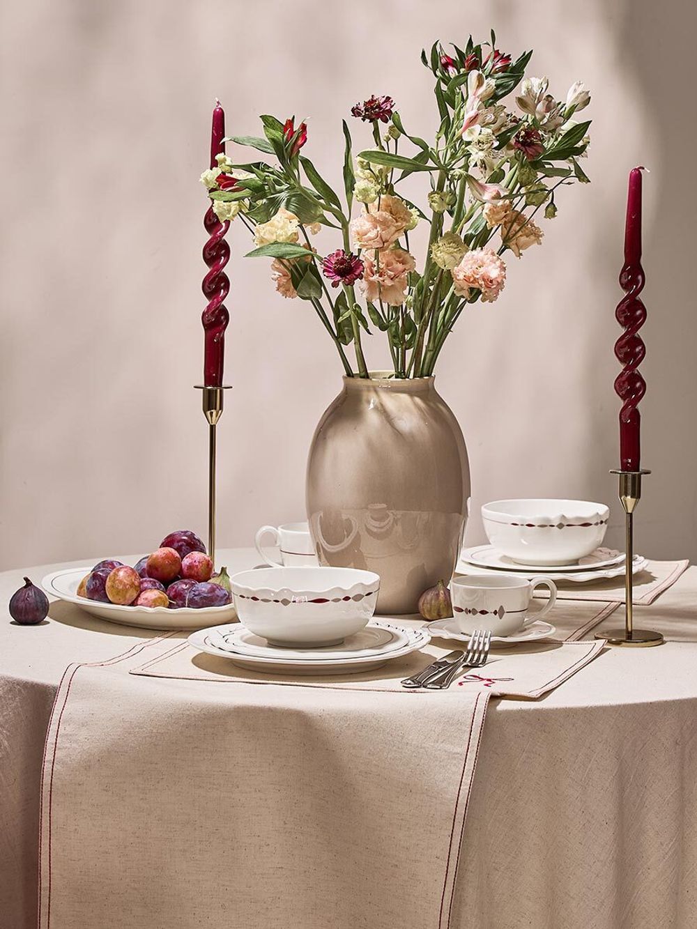 Салфетка под приборы Fancy Bows бежевого цвета из коллекции Essential, 35х45 см