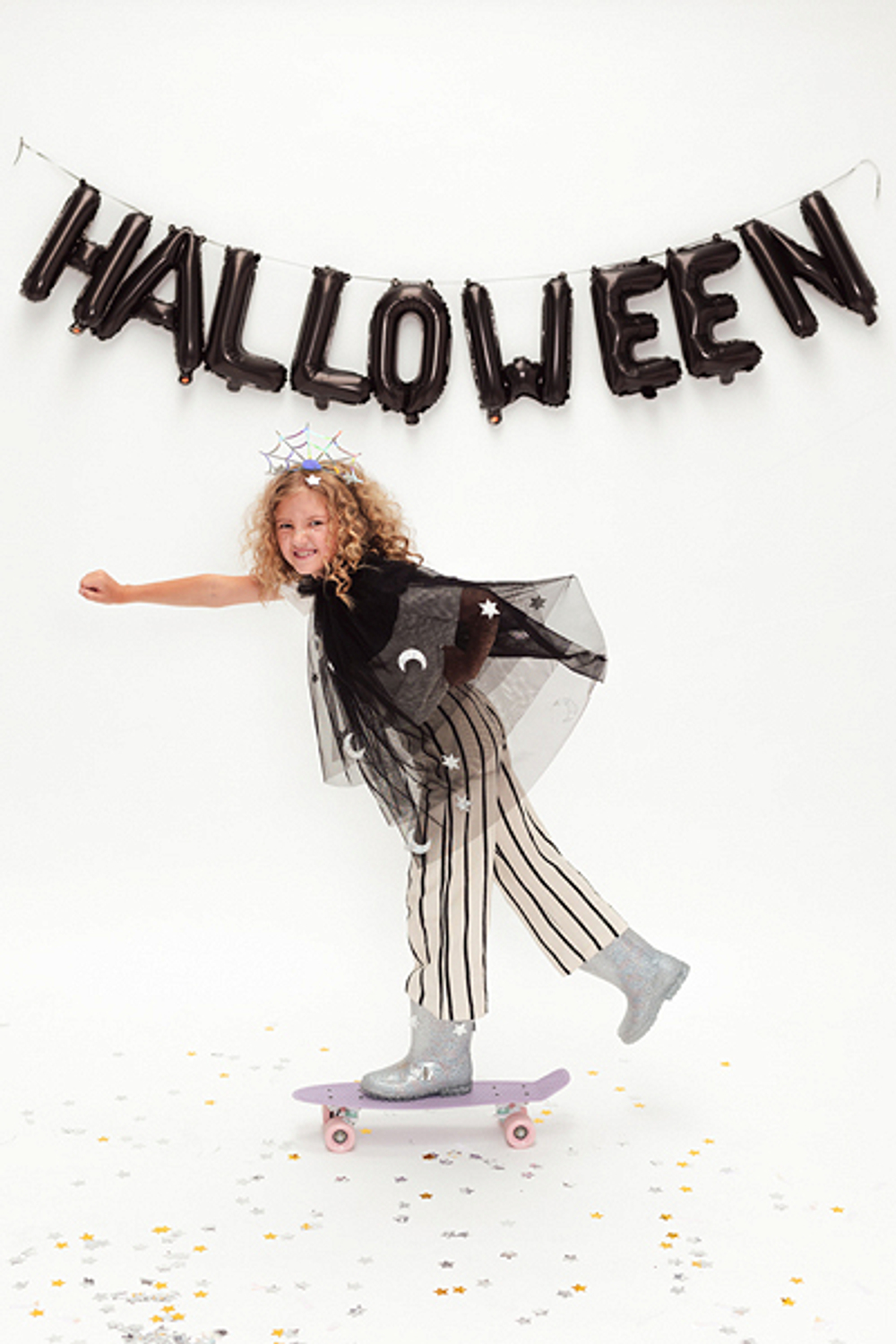 Надпись-шарики чёрная "Halloween" 2,8 м