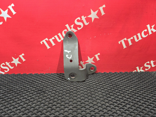 Кронштейн стабилизатора переднего левого 2023 г